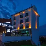 Hotel The Private Airport