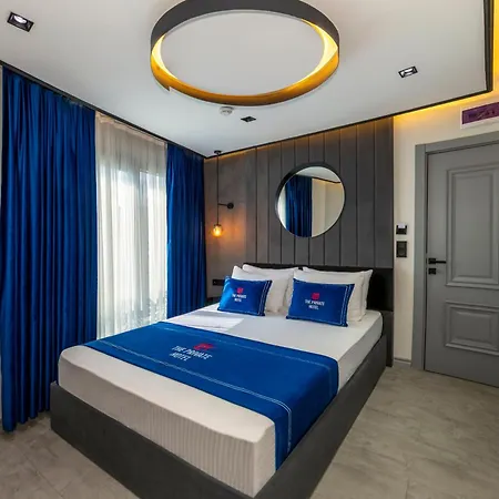 The Private Airport 3*