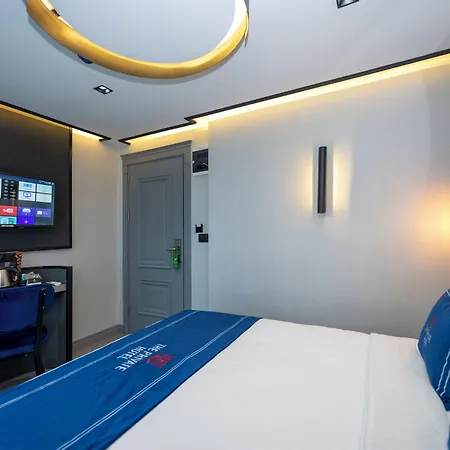 The Private Airport Hotell 3*