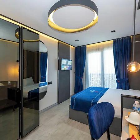 Отель The Private Airport 3*